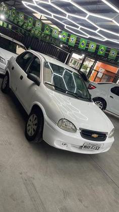 CHEVROLET CLASSIC 1.0 MPFI LS 8V FLEX 4P MANUAL CHEVROLET CLASSIC 1.0 MPFI LS 8V FLEX 4P MANUAL